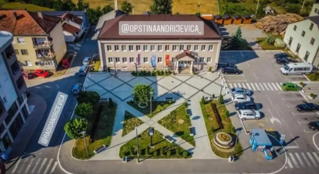 Apartmani Masovic, Book Hotel Hoteller i Bjelasica med parkering, Parkering