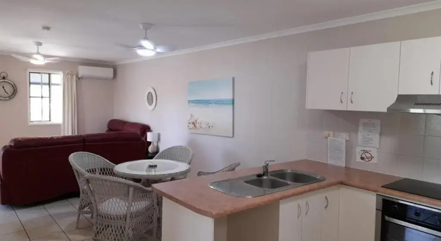 Апартаменты c 1 комнатой с видом на сад Airlie Apartments