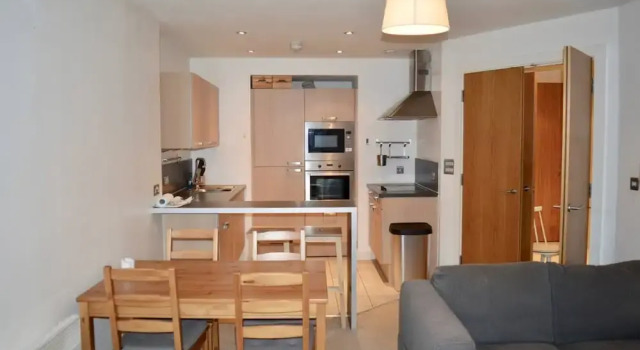 Comfortable 2 Bedroom Apartment in Manchester, Забронировать Апартаменты/квартира Апартаменты Большого Манчестера, Апартаменты/квартира