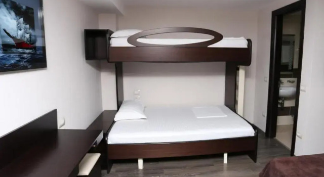 Четырёхместный номер Standard Hotel Town House