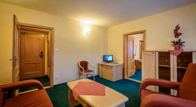 Апартаменты Comfort с балконом Hotel Boboty