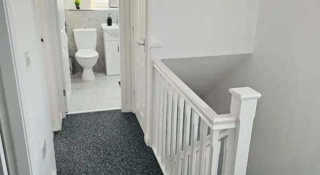 Stylish 3 Bed Home Parking City centre, Забронировать Гостевой дом Гостевые дома Манчестера, рядом с Стадион AO Arena, Гостевой дом