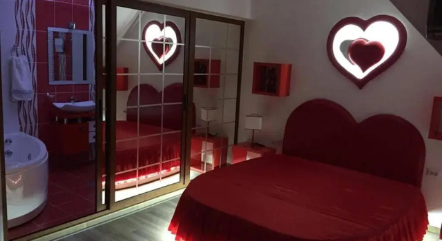 Lombardi, Rezervovat Hotel 3hvězdičkové hotely v Iron Gate, 3*