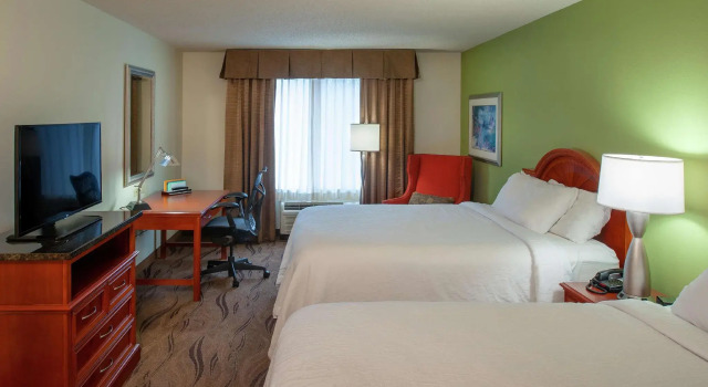 Четырёхместный номер Standard Hilton Garden Inn Allentown Bethlehem Airport