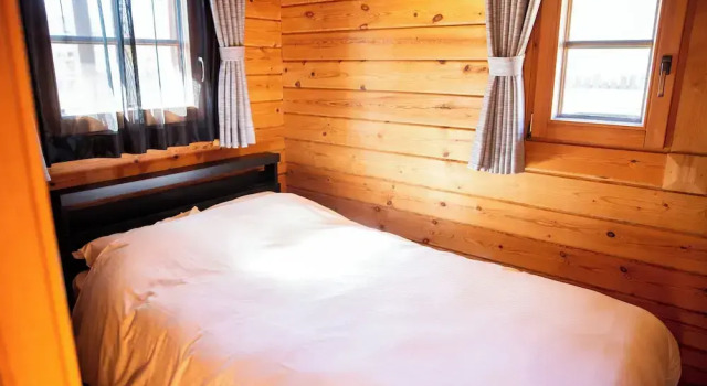 Three Peaks Log, Boek Vakantiehuis Hakuba 