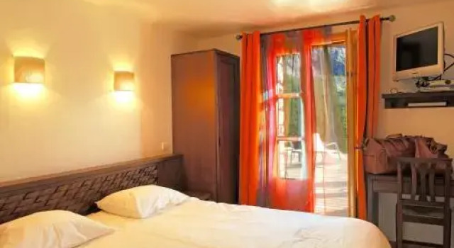 Chalet Colinn, Забронировать Шале Виллы Овернь-Рона-Альпы, Вилла