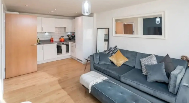 Trendy & Stylish 1 bed Apartment in East London, Varaa Huoneisto Asunnot kohteessa Merseyside, Huoneisto