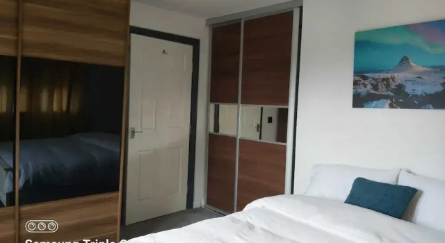 Апартаменты Rugby - Apartment - Sleeps 4 - Parking