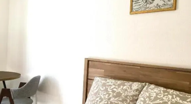 Studio en face Hopital Nord avec terrasse, Rezervasyon Otel  