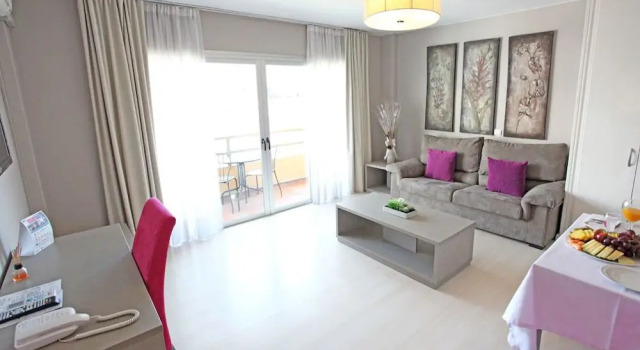 Апартаменты c 1 комнатой с балконом Hotel El Faro Marbella