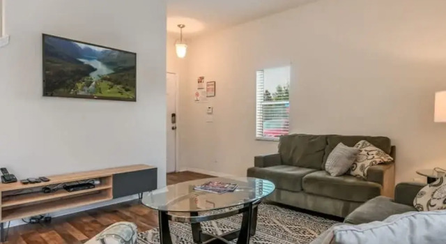 Remodeled Gem - Comfort and Location