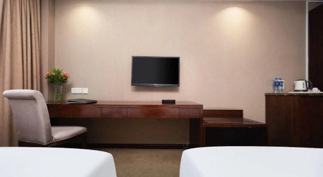 Tangchi Jinyue Hotel Wuhan Qingshan Jiansan, Prenota Hotel Qingshan Wuhan