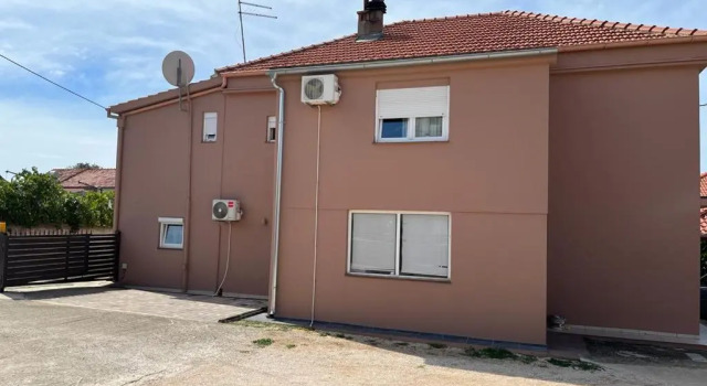 Apartmani Dubravka, Забронировать Отель Бибинье Задарская жупания, рядом с Пляж Бибиньски Мликарич