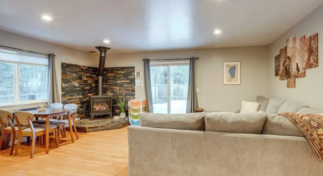 Ski & Board in South Lake Tahoe! Updated Home, Buchen Sie Ferienhaus Meyers South Lake Tahoe Area
