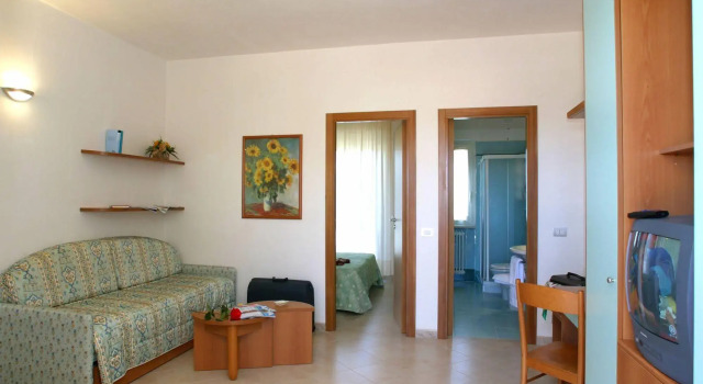Oasiclub Hotel, Rezerwuj Hotel Hotele w Foresta Umbra z basenem, Basen