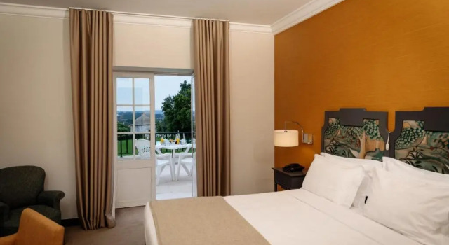 Двухместный номер Deluxe с балконом Conimbriga Hotel do Paço