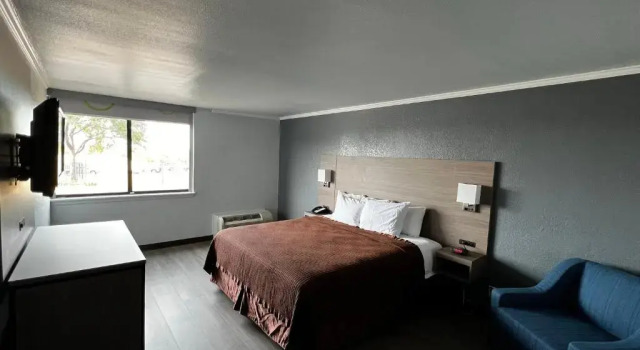 Двухместный номер Standard Super 8 by Wyndham Fort Worth Entertainment District