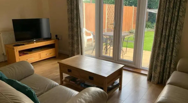 Cheerful 3 Bedroom Home Close To Beach And High St