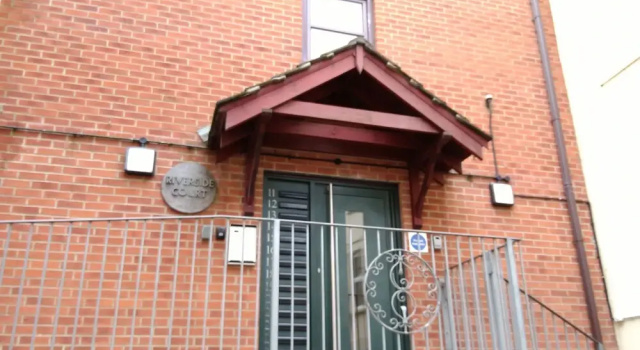 Riverside Court Apartment