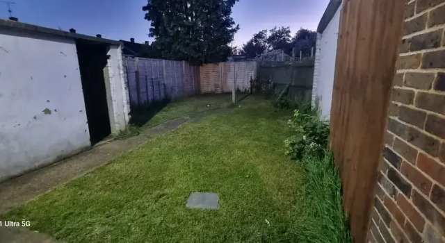 Коттедж 3 Bed House Sleeps 5 - Parking, Garden, Pets