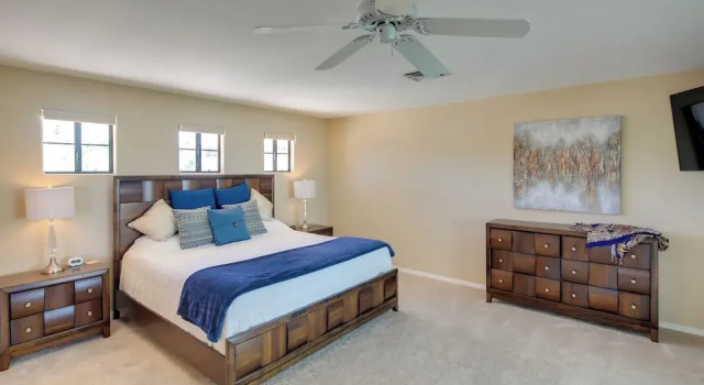 3 Mi to Lake Havasu: Luxe Home w/ Pool & Spa!