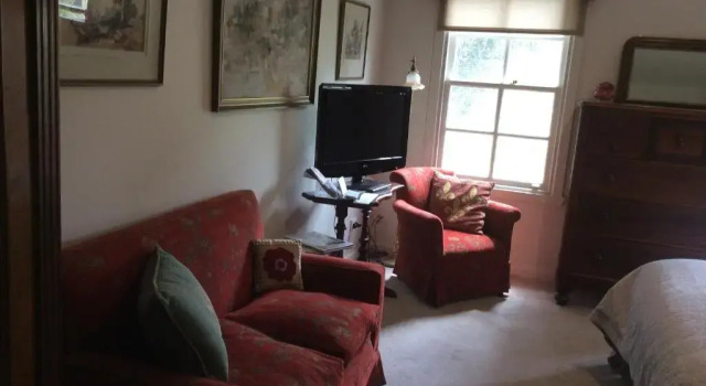 Hollyoak, Book Hotel Trentham Daylesford and the Macedon Ranges