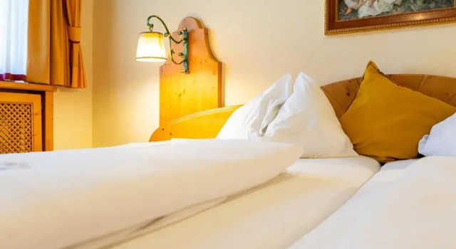 Коттедж Hotel Zum Schwarzen Bären