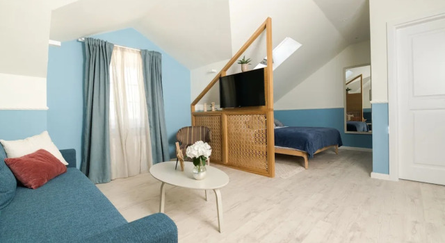 Люкс Superior с видом на воду La Villa Boutique Hotel