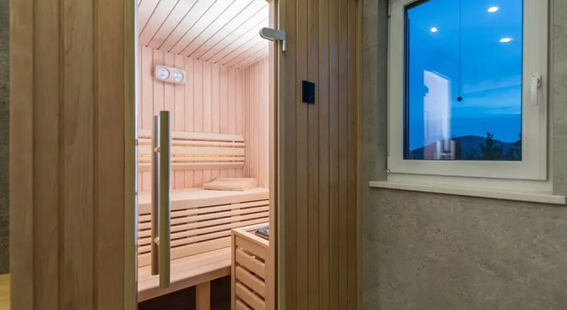Fancy Villa in Gorica With Wellness Centre & Artistic Interiors, Book Villa Hoteller i Gorica med parkering, Parkering