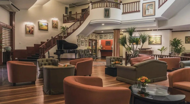 Shah's Village Hotel