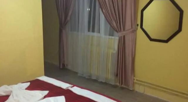 Altinova Otel Pansiyon, Забронировать Отель Отели Айвалык с парковкой, Парковка