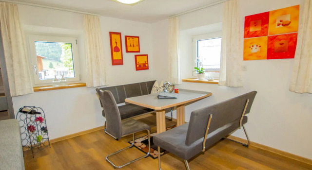 Apart Letta Huben, Rezerwuj Hotel Hotele w Tyrol z parkingiem, Parking