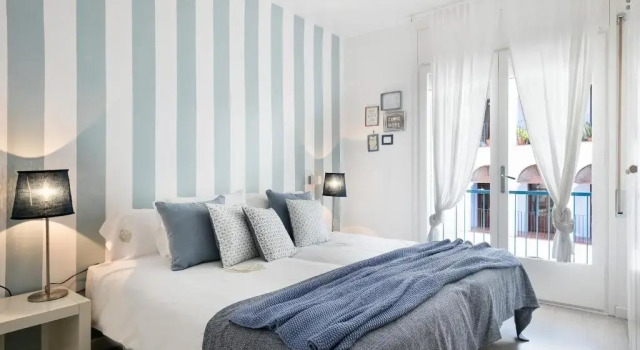 Номер Standard Дуплекс с 3 комнатами Sitges Group Blue&White