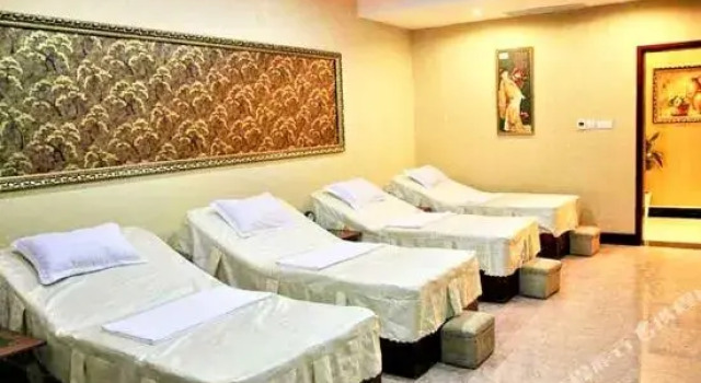 Hongtian Hotel, Забронировать Отель Энши Хубэй