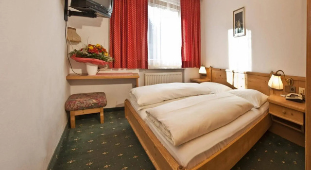 Gasthof Batzenhaeusl, Rezervovat Hotel Hotely v Tyrolsko se snídaní, Snídaně