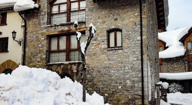 HOTEL EL Alboroque, Réserver Auberge de jeunesse Tramacastilla de Tena 
