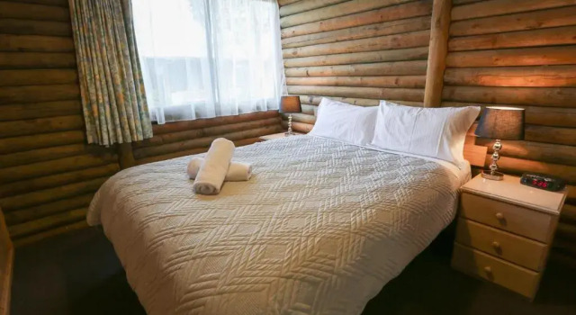 Коттедж Lazy Acre Log Cabins
