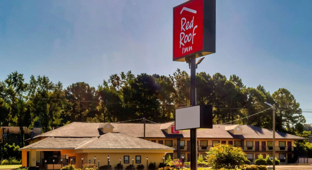 Четырёхместный номер Superior Red Roof Inn Columbus, MS