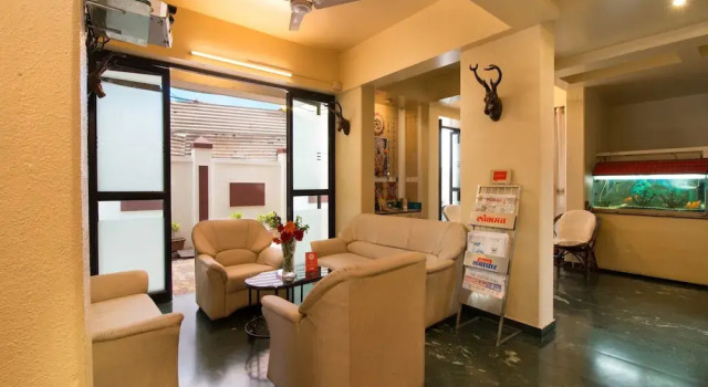 OYO 5250 Hotel Suraj Classic