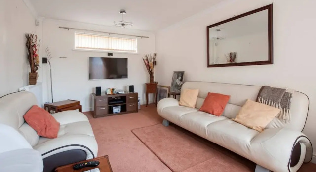 Family House Close to City Centre