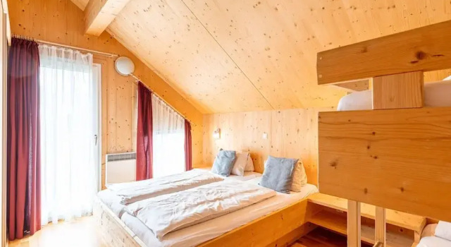 Luxurious Chalet in Murau with Outside Hot Tub, Prenota Chalet Hotel a Stiria con parcheggio, Parcheggio