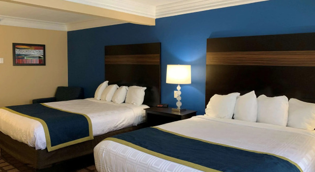 Четырёхместный номер Standard Comfort Inn Saint Paul East