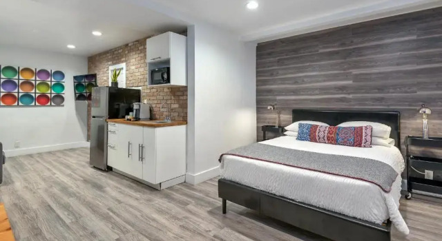 Люкс с красивым видом из окна Oasis Hotel
