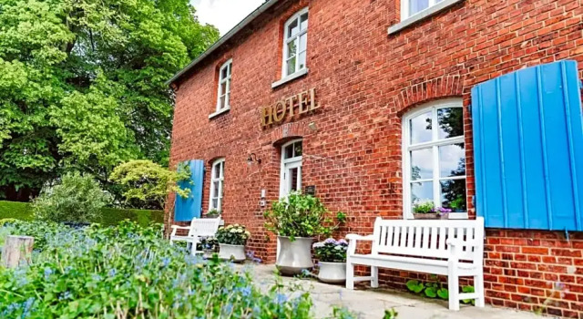 Hotel am Kloster - Domäne Möllenbeck, Забронировать Отель Ринтельн Schaumburg Land