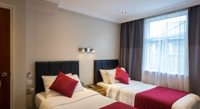 Двухместный люкс Adria Hotel