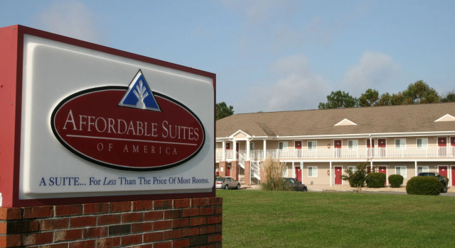 Affordable Suites Greenville, Забронировать Отель Гринвилл Северная Каролина