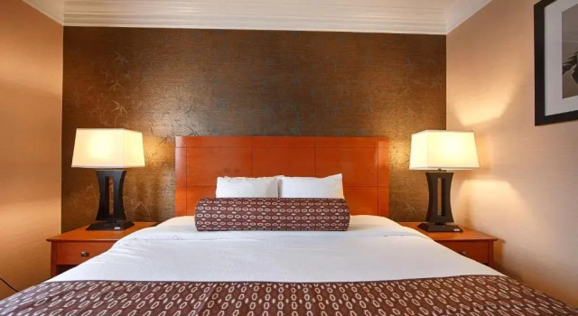Двухместный номер Executive Best Western Inn at the Rochester Airport