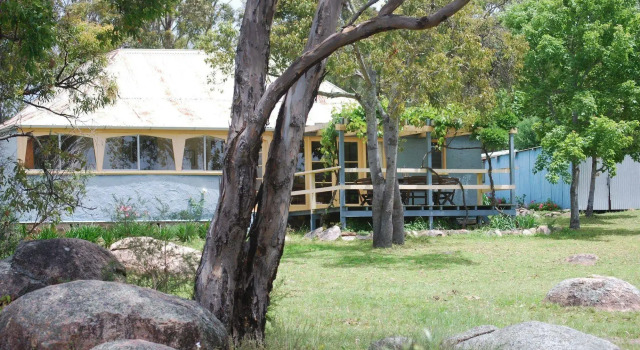 Twisted Gum Cottage, Rezervovat Rekreační dům Ballandean Queensland