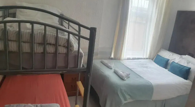 Четырёхместный номер Standard Fairview Hotel