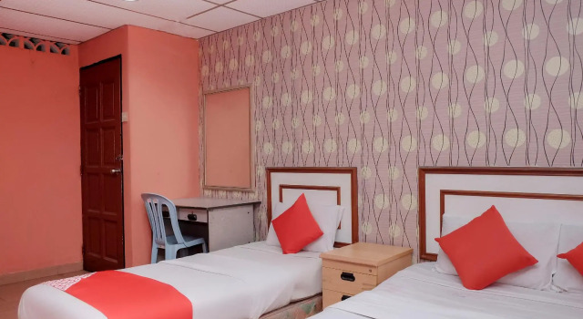 Трёхместный номер Deluxe OYO 90167 Hotel Tiara